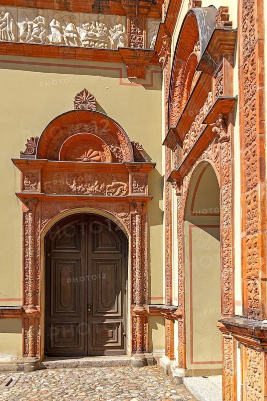 Door decorated with reliefs, Fürstenhof, Wismar, Mecklenburg-Western Pomerania, Germany