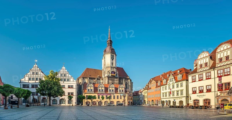 The market square with the Wenceslas Church and town houses with Renaissance gables in the morning light, Naumburg, Saxony-Anhalt, Germany