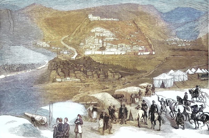 Russo-Ottoman War (1877–1878), the citadel of Kars on a steep cliff, troop movements, a military camp with tents and a gun emplacement, siege, illustration, reproduction of a 19th-century original. Authentic, file restored for optimal use, exact date of the original unknown, historical, nostalgically coloured