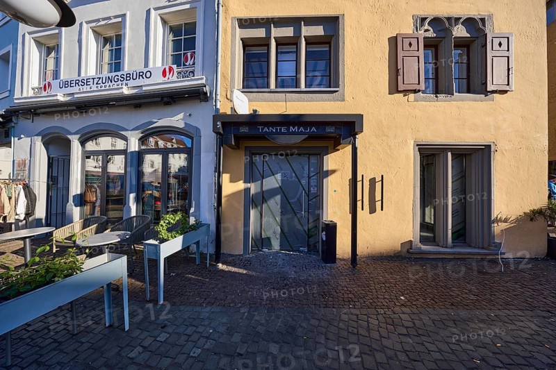 Restaurant, Tante Maja, historical building, facade, window, entrance, door, shutter, Sankt-Johanner-Markt, Saarbrücken, state capital, regional association Saarbrücken, Saarland, Germany