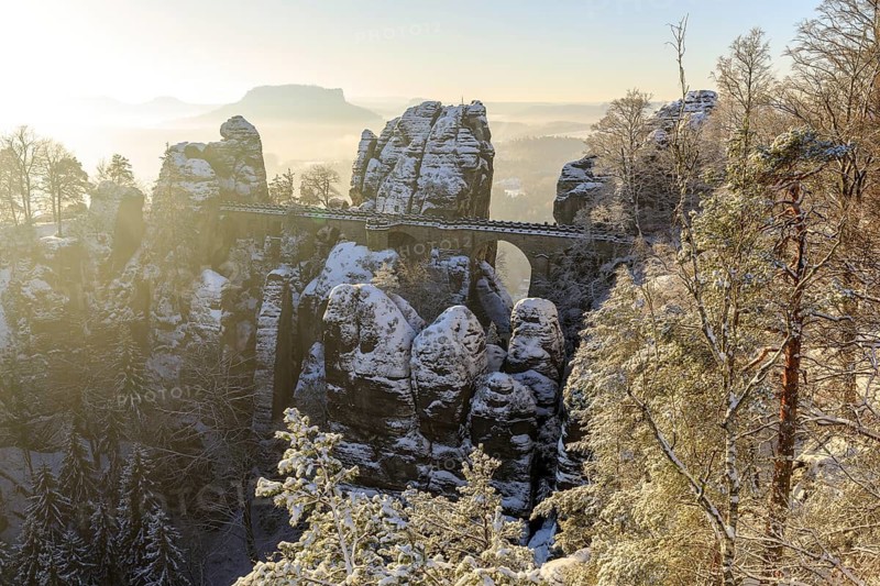 Bastei bridge on a winter morning, in the background the Lilienstein, Saxon Switzerland, Saxony, Germany