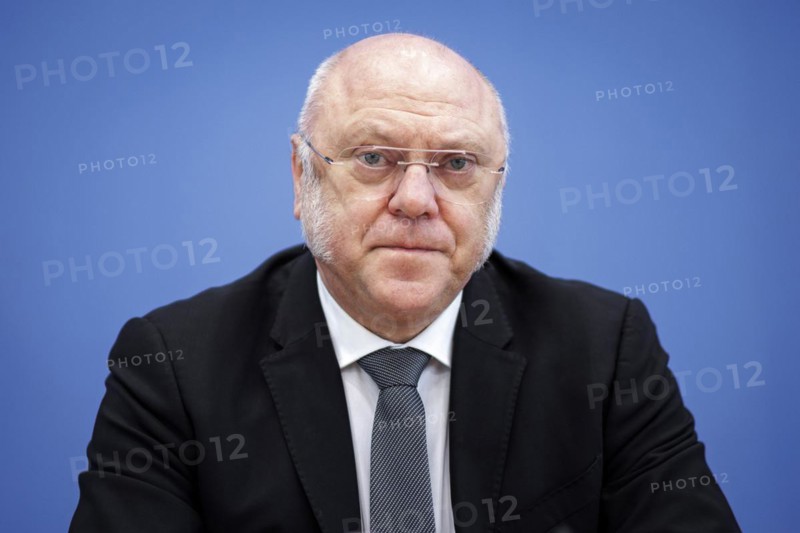 Ulrich Schneider, Managing Director of Der Paritätische Gesamtverband, at a press conference on the topic of poverty in inflation: Paritätischer presents report on poverty trends in Germany at the Federal Press Conference. Berlin, 26 March 2024