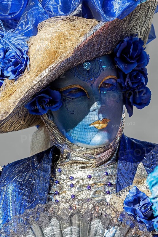 Venetian carnival mask and costume at the Venetian fair on the historic market square, Ludwigsburg, Baden-Württemberg, Germany
