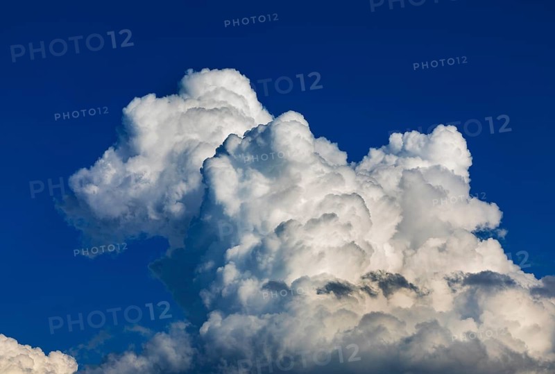 Cumulus clouds in the blue sky, cumulus clouds, cluster cloud, Mondseeland, Salzkammergut, Austria