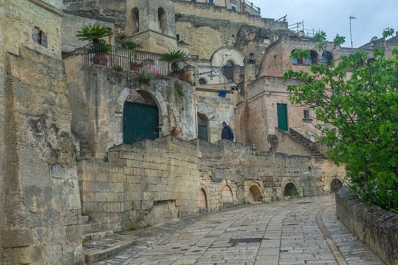 Paths and corridors in the cave town of Matera. The cave settlements, Sassi, are a UNESCO World Heritage Site. Matera, Basilicata, Southern Italy