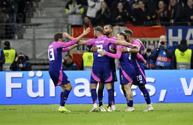 Goal celebration, cheering, Thomas Müller GER Niclas Füllkrug GER Jonathan Tah GER David Raum GER Benjamin Henrichs GER Chris Führich GER International match Germany GER vs Netherlands NED, Deutsche Bank Park, Stadium, Frankfurt am Main, Hesse, Germany