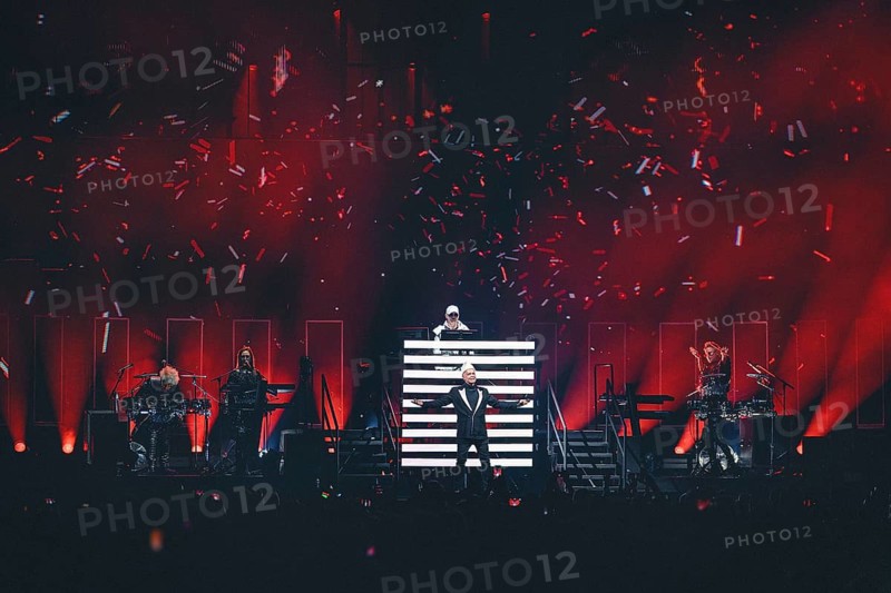 Neil Tennant (singer) and Chris Lowe (keyboarder) of the Pet Shop Boys live on Dreamworld: The Greatest Hits Live Tour at the Uber Arena Berlin on 06/07/2024