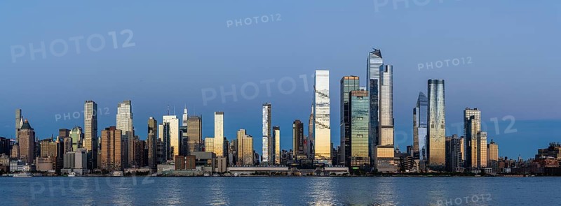 Hudson Yards sunset skyline, Weehawken Waterfront Park, Hoboken, New York, USA