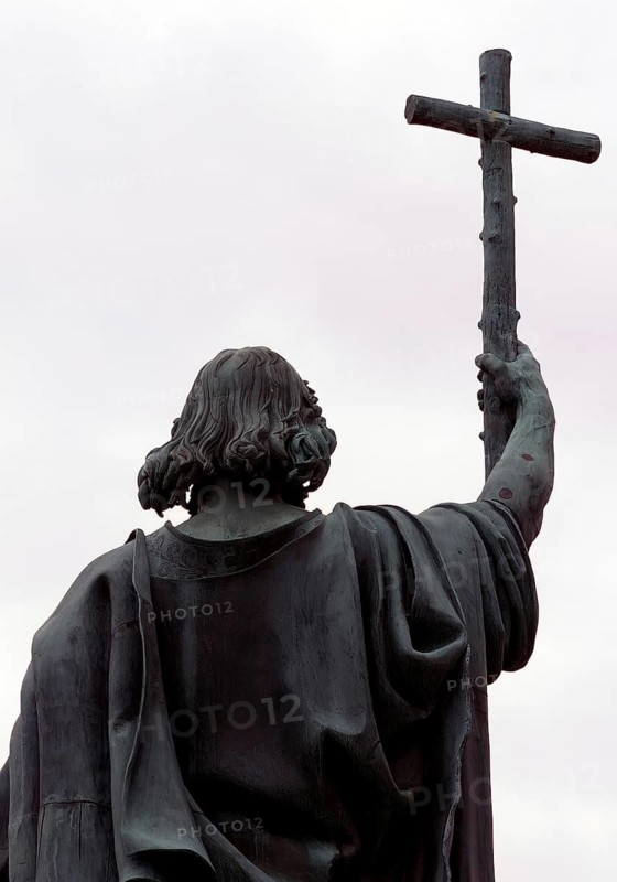 The Boniface monument by Johann Werner Henschel, the bronze sculpture depicting the Apostle of the Germans, Bonifatiusplatz, Fulda, Hesse, Germany