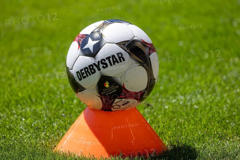 Amateurs' final day Symbolic picture: Close-up of the match ball of the 2026 final games