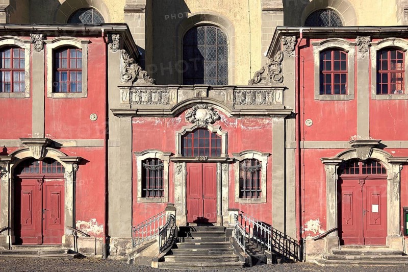 The monastery church, church of the Franciscan monastery. In 1696, 1731 and 1748, these extensions were built on the south side, so-called prayer rooms or lodges of wealthy Zittau residents, Zittau, Görlitz district, Saxony, Germany