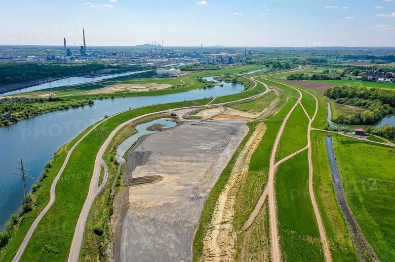 Haltern-Marl, North Rhine-Westphalia, Germany, Lippe, Flood protection in the Haltern-Lippramsdorf-Marl area (HaLiMa) . Flood protection on the River Lippe by relocating the dyke and thus extending the floodplain. Marl Chemical Park at the back