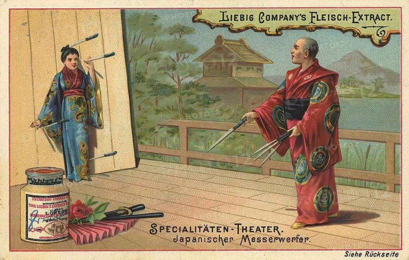 Picture series Specialities Theatre, Japanese knife thrower, Liebig picture, digitally restored reproduction of a collector's picture from ca 1900, public domain, exact date unknown, A knife thrower aims at a woman in traditional dress, in the background a Japanese building
