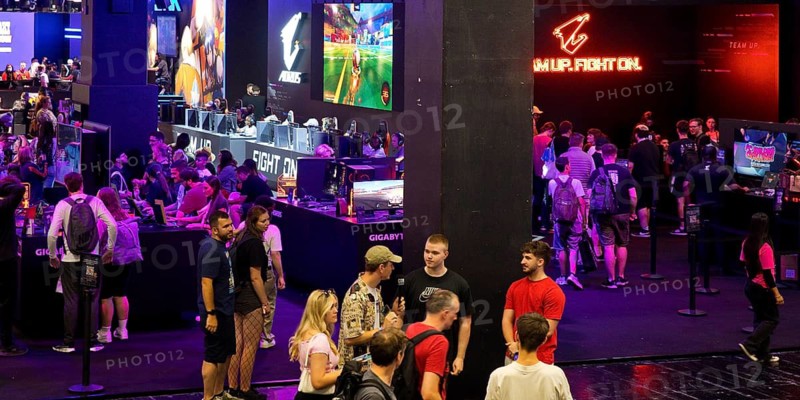 Visitor at the Gamescom trade fair, the world's largest trade fair for computer games and consumer electronics, Cologne, Germany
