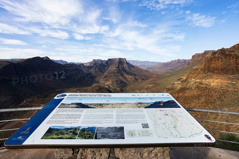 Degollade de las Yeguas viewpoint with views of the Barranco de Fataga, Gran Canaria, Canary Islands, Spain