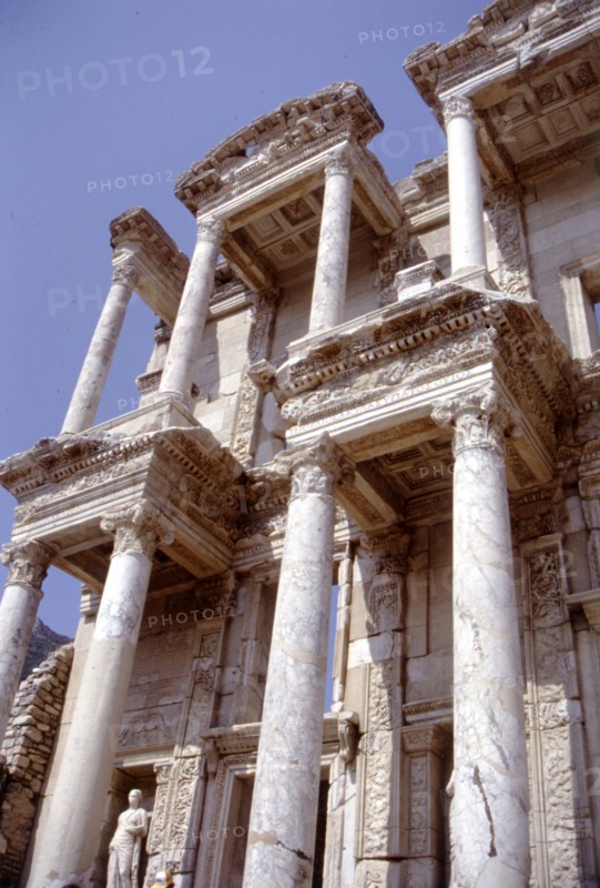 Bibliothèque de Celsus (détail)