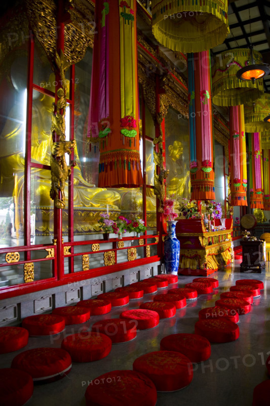 Bronze and Iron Buddhist Sculptures in the Famen Temple,Xi'an