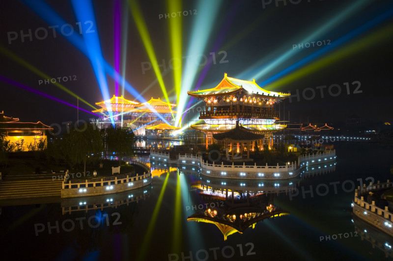 Qingming Riverside Landscape Garden in Kaifeng city
