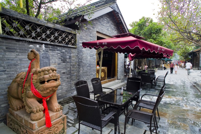 Chengdu wide alleys