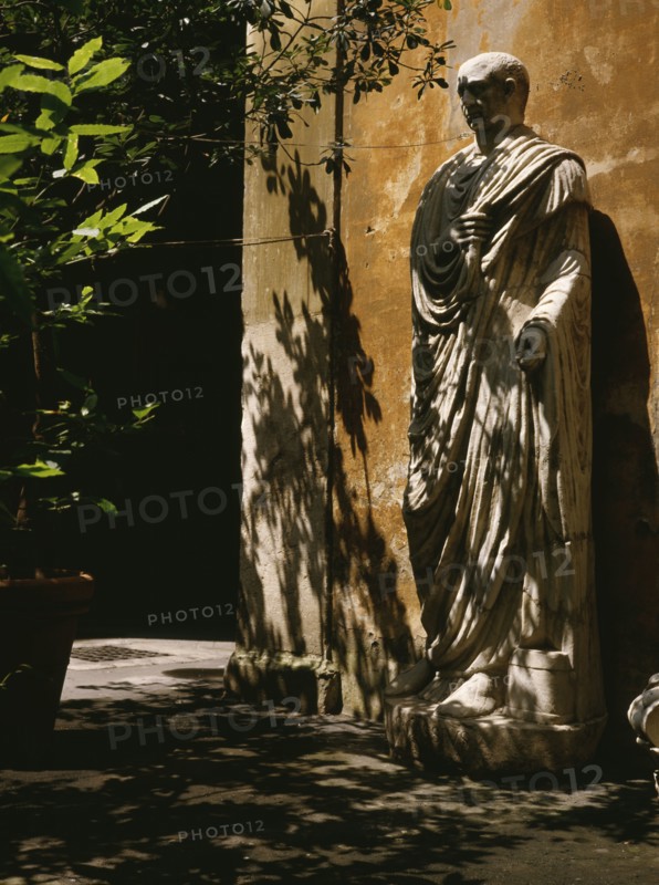 Cuchi White, Palazzo Sacchetti, Rome