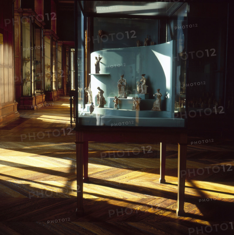 Vitrine de la Galerie Campana au Musée du Louvre