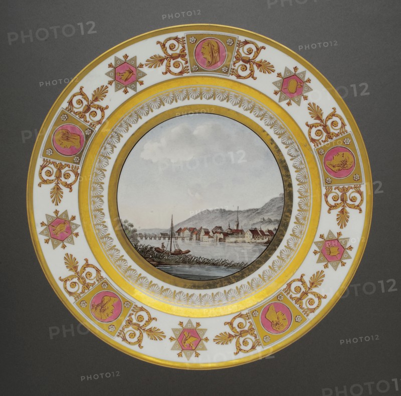 Dessert plate from the Suisses crockery set