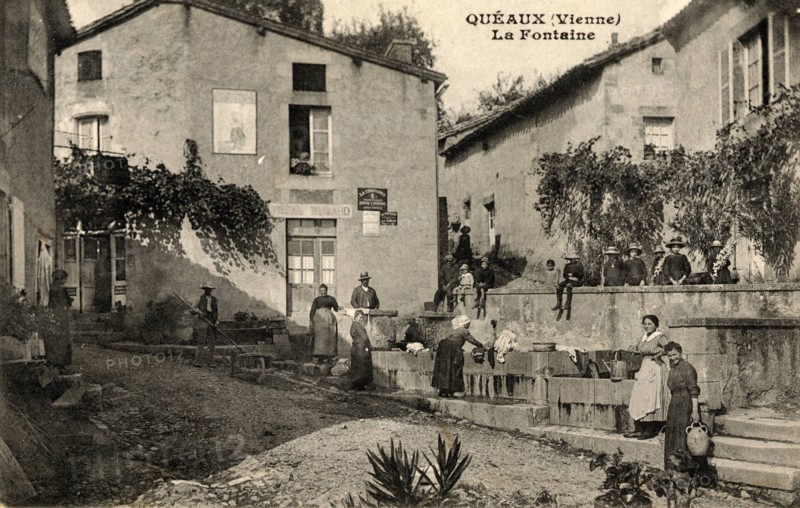 Fountain
Queaux