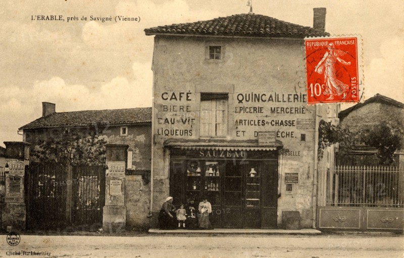 Shop
Savigné