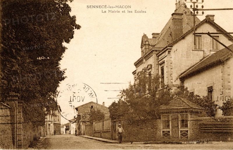 Town hall and school
Sénnèce-les-Macon