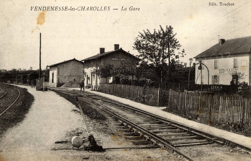 Railway station
Vendeness- les-Charolles