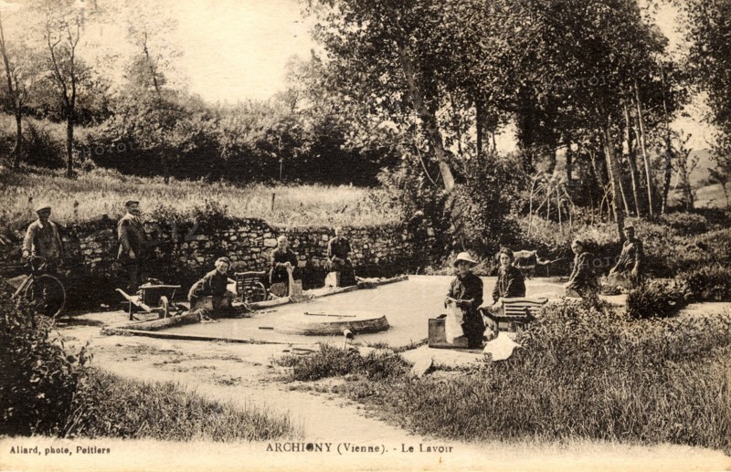 Wash-house
Archigny