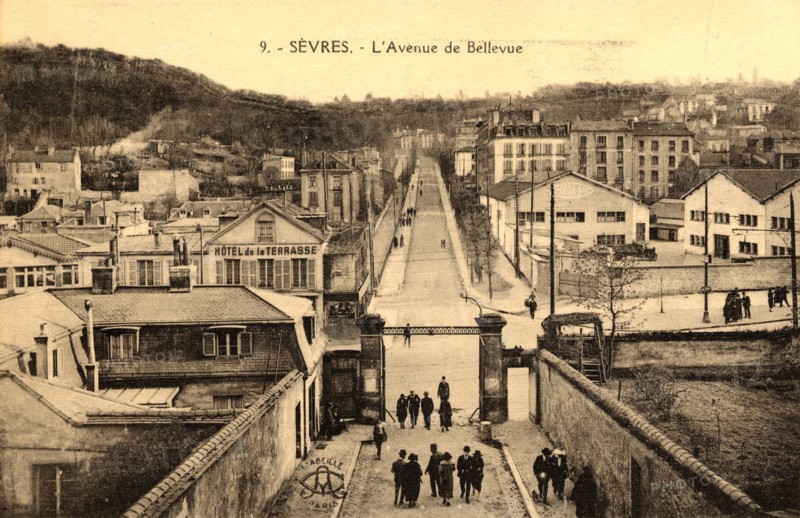 SEVRES