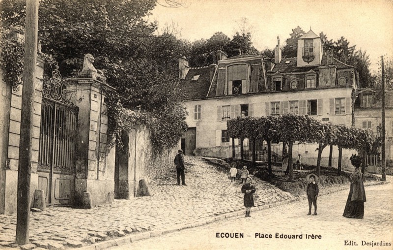 ECOUEN