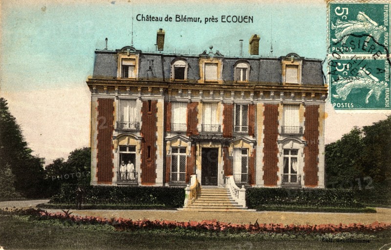 Blémur,
Castle