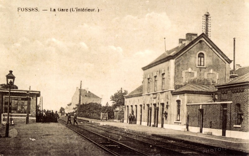 Fosses,
La gare