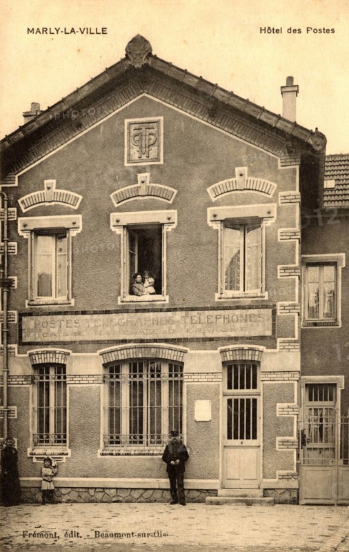Marly-la-Ville,
Post office