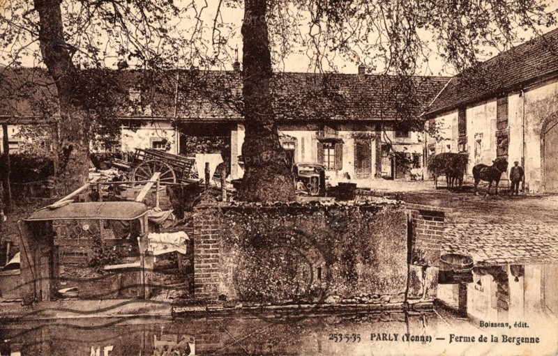 Parly,
Farmhouse