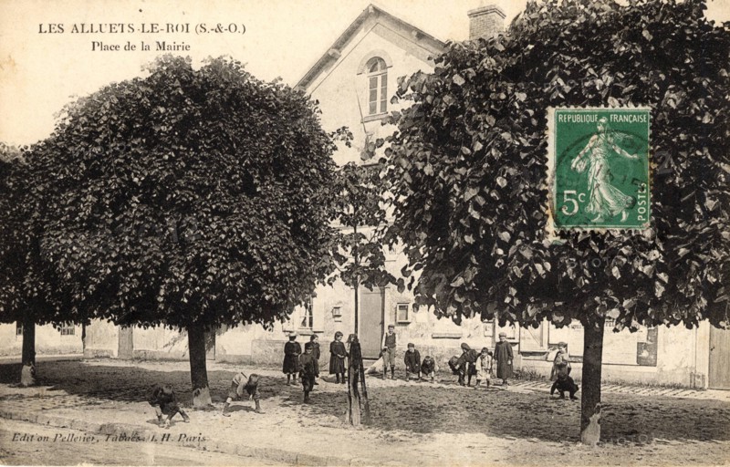 Alluets-le-Roi,
Town hall