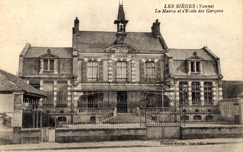 SIEGES,
Mairie et école