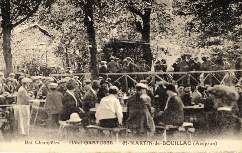 SAINT-MARTIN-DE-BOUILLAC,
Country-style ball