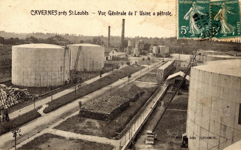 CAVERNES,
Usine à pétrole