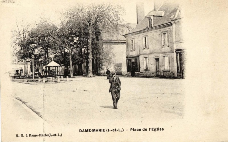DAME-MARIE-LES-BOIS