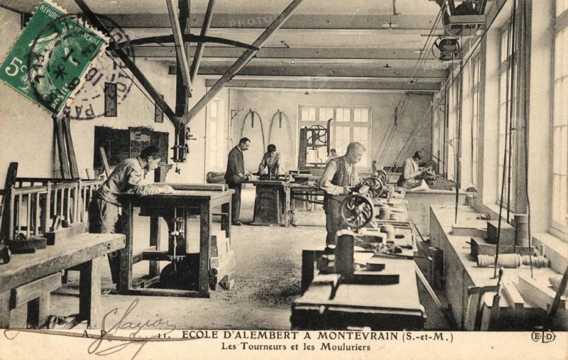 MONTEVRAIN,
Ecole d'Alembert; les tourneurs et les mouluriers