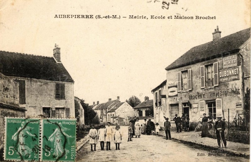 AUBEPIERRE-OZOUER-LE-REPOS