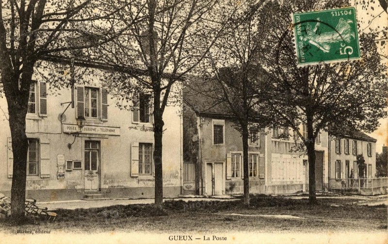 GUEUX