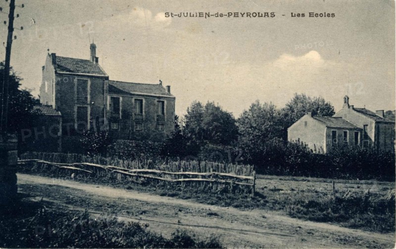 SAINT-JULIEN-DE-PEYROLAS