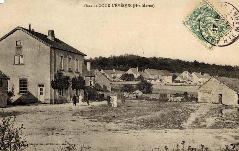 COUR-L_EVEQUE