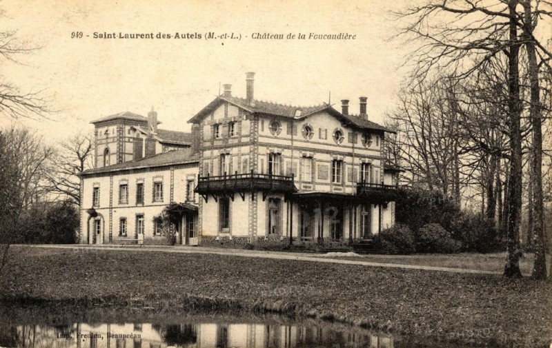 SAINT-LAURENT-DES-AUTELS