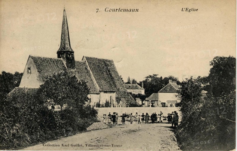 COURTEMAUX