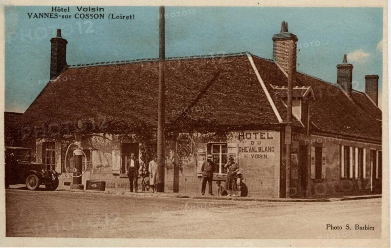 VANNES-SUR-COSSON